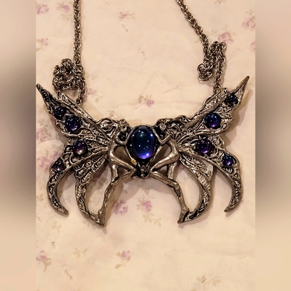 Fairy Necklace Retired Fellowship 1995 All year Willow Signed Jewelry Magical